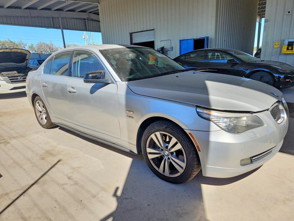 2010 BMW 528 xi