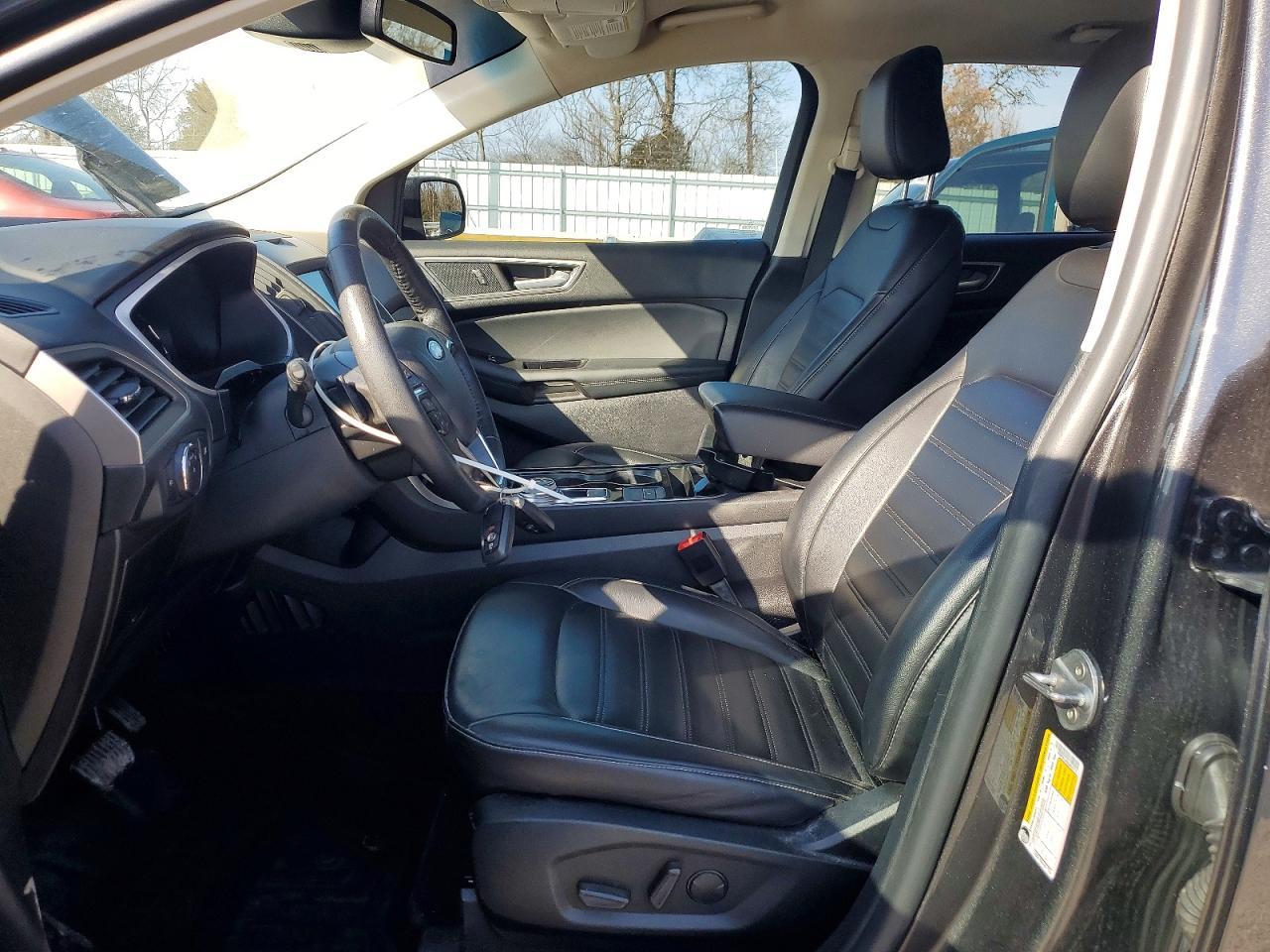 2020 Ford Edge sel