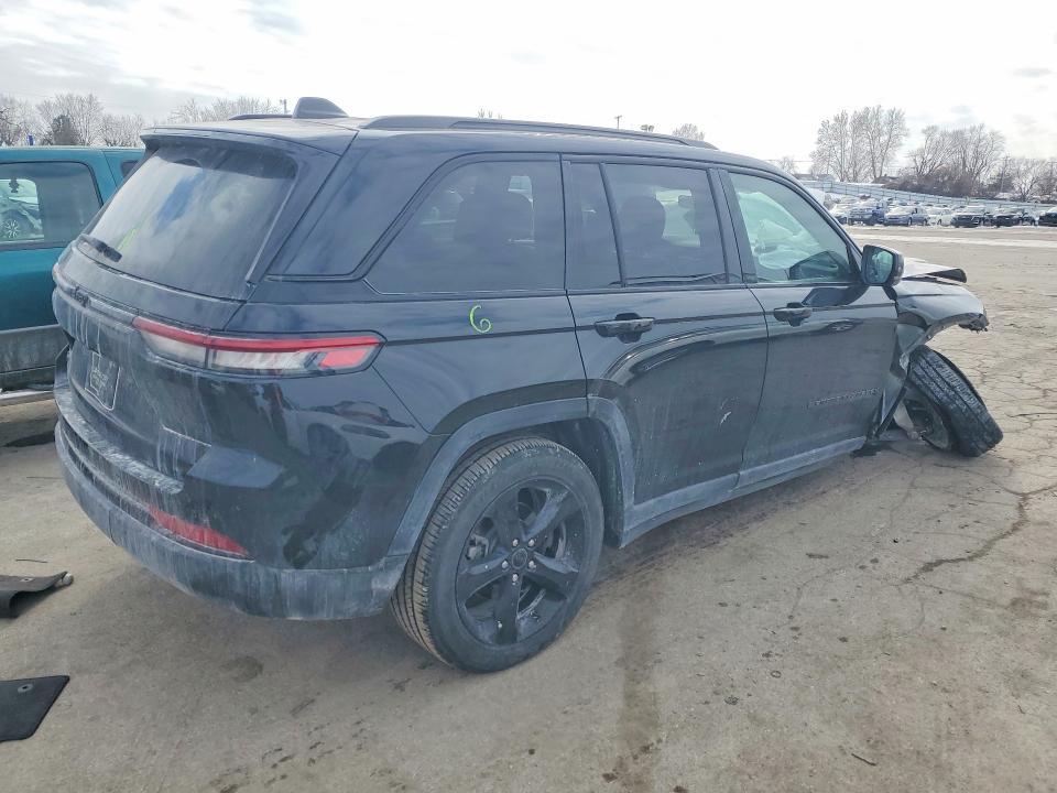 2025 Jeep Grand Cherokee Laredo