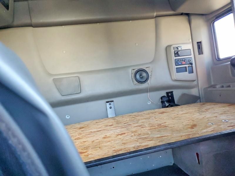 2022 International LT625