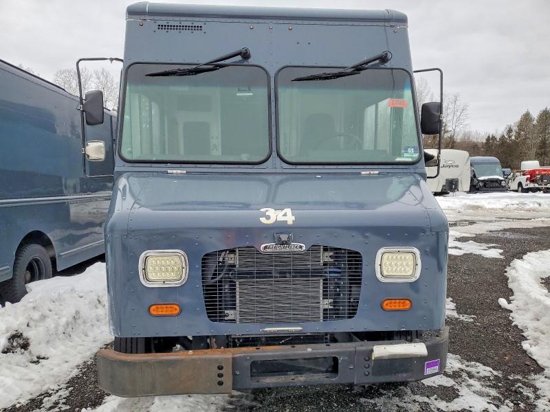 2021 Freightliner MT45G Chassis Delivery Truck