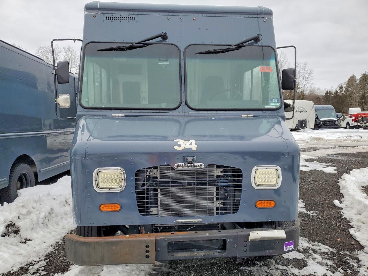 2021 Freightliner MT45G Chassis Delivery Truck