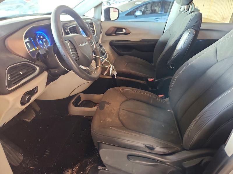 2020 Chrysler Voyager l