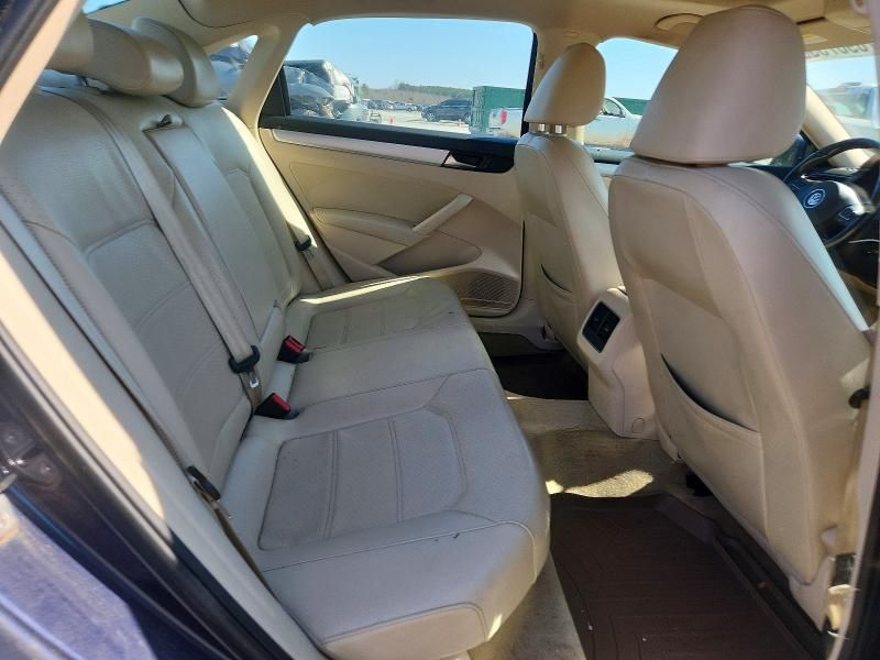 2013 Volkswagen Passat se