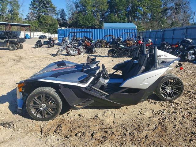 2016 Polaris Slingshot sl