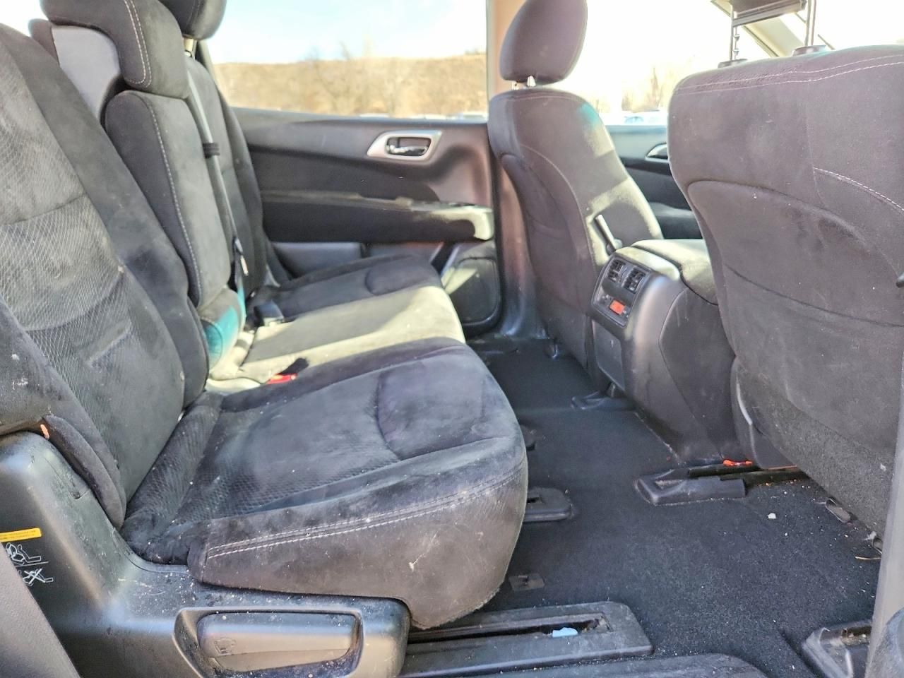 2015 Nissan Pathfinder s