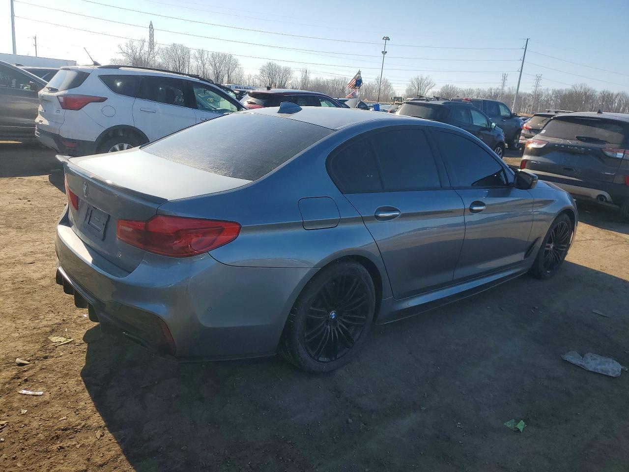 2018 BMW 530 xi