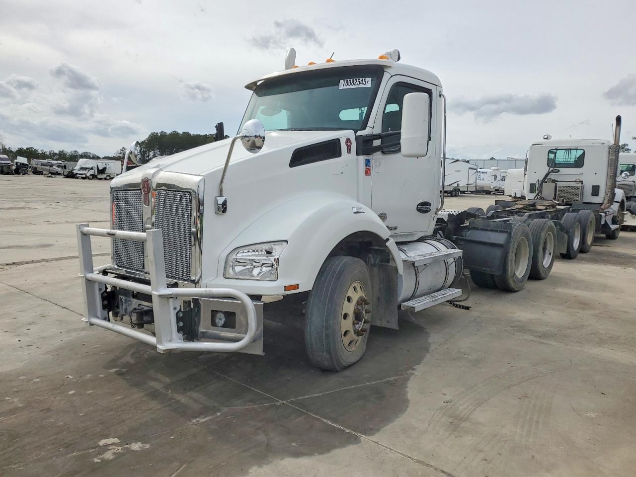 2020 Kenworth T880 Semi Truck