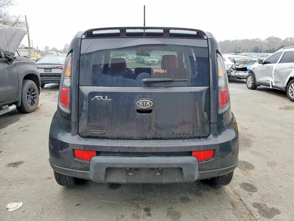 2010 KIA Soul +