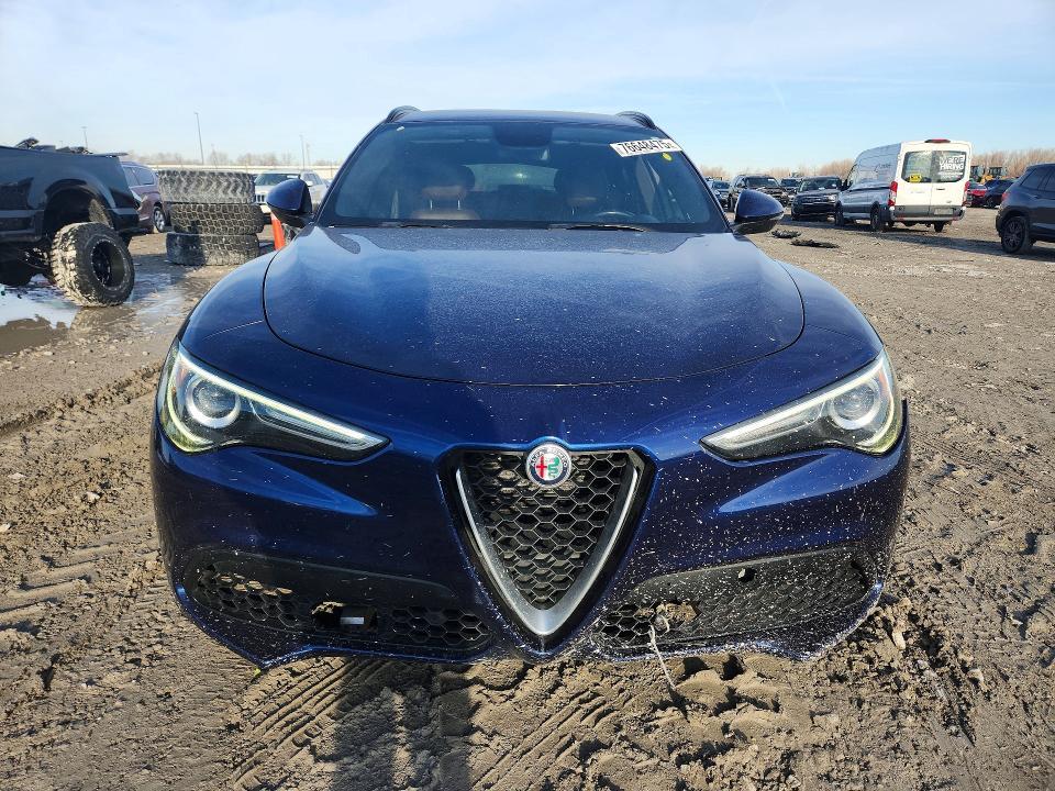 2018 Alfa Romeo Stelvio ti Sport
