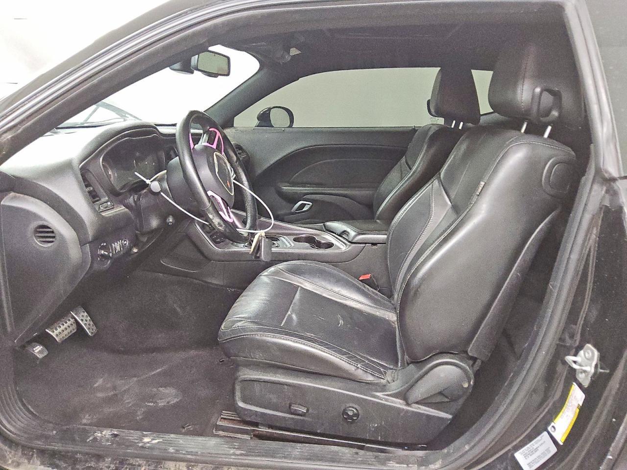 2017 Dodge Challenger sxt