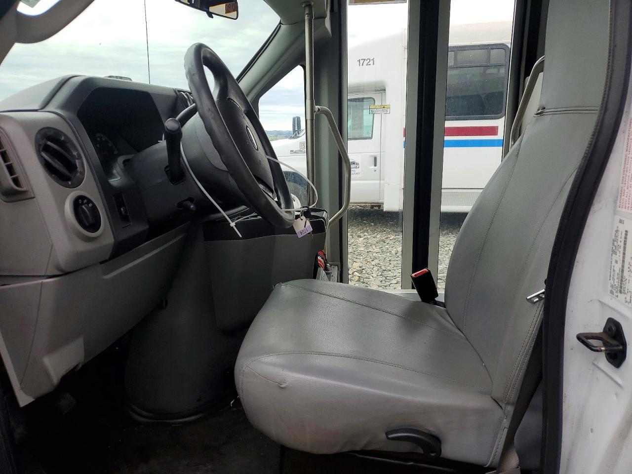 2017 Ford E450 Shuttle Bus