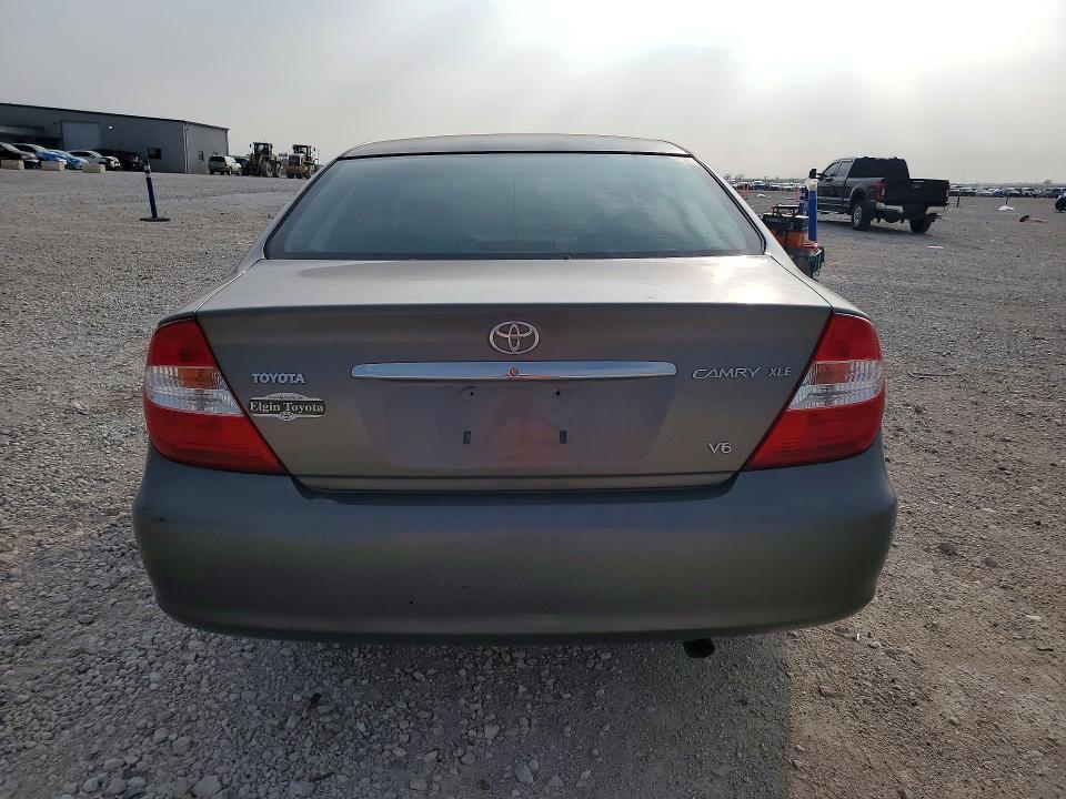 2004 Toyota Camry xle V6