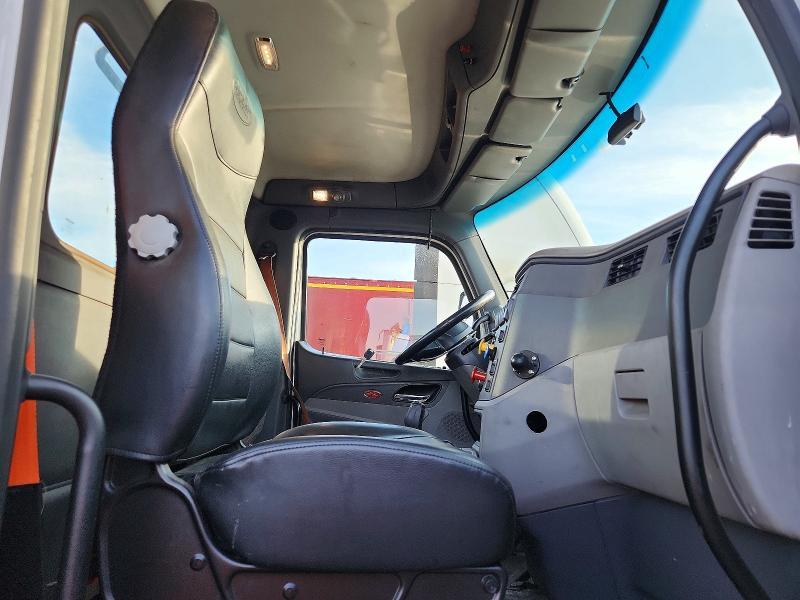 2016 Peterbilt 579 Semi Truck