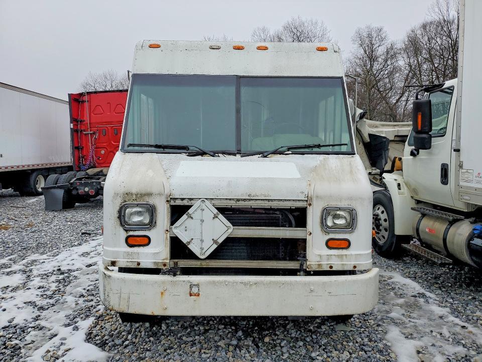 1999 Freightliner Mt45 Delivery Truck