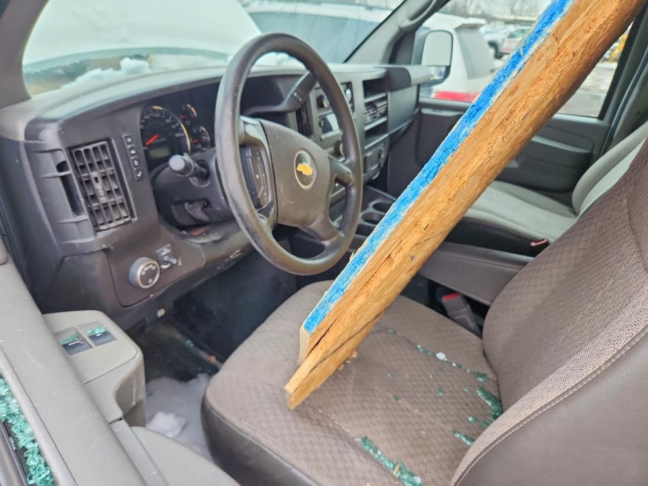 2015 Chevrolet Express G2500