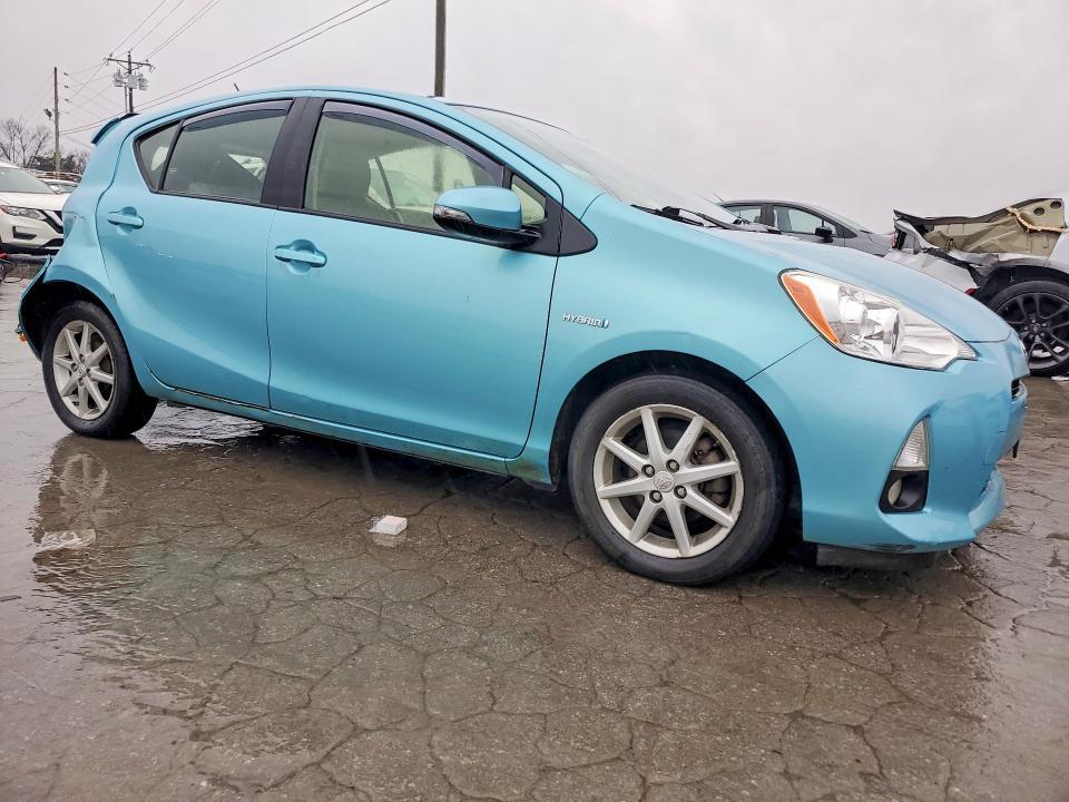 2014 Toyota Prius c Four