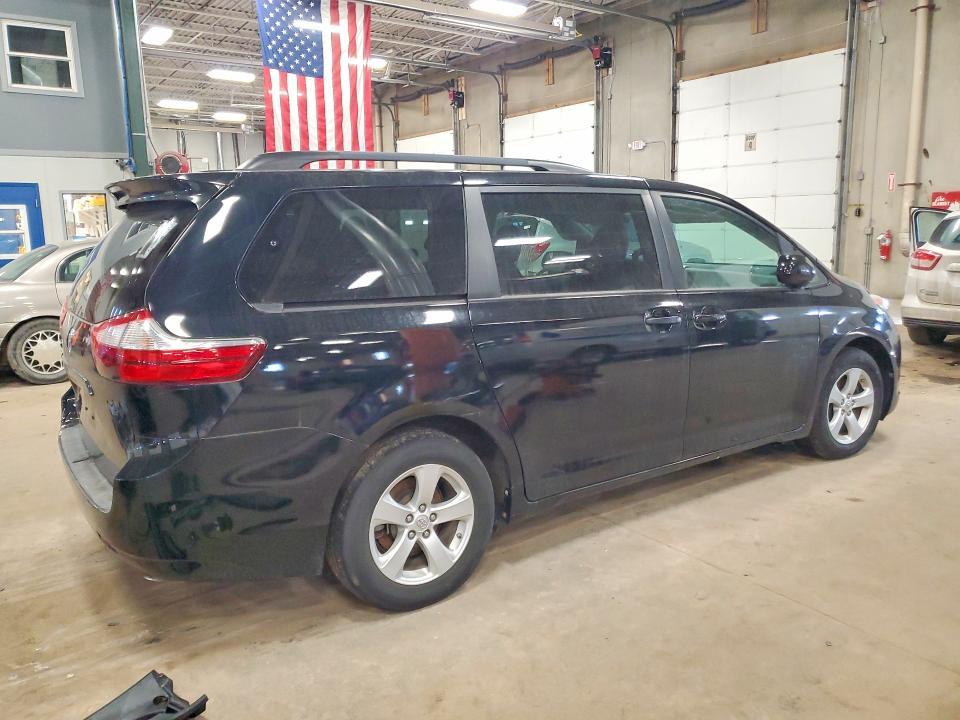 2017 Toyota Sienna le