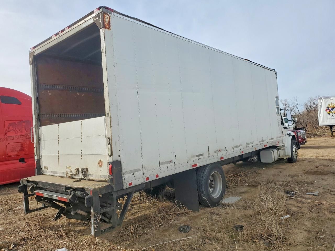 2019 Freightliner Business Class M2 BOX Truck