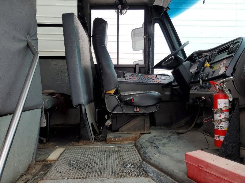 2011 Freightliner 2011 Thomas SAF-T-LINER C2-School Bus