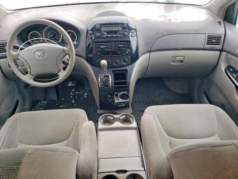 2005 Toyota Sienna ce 7-passenger