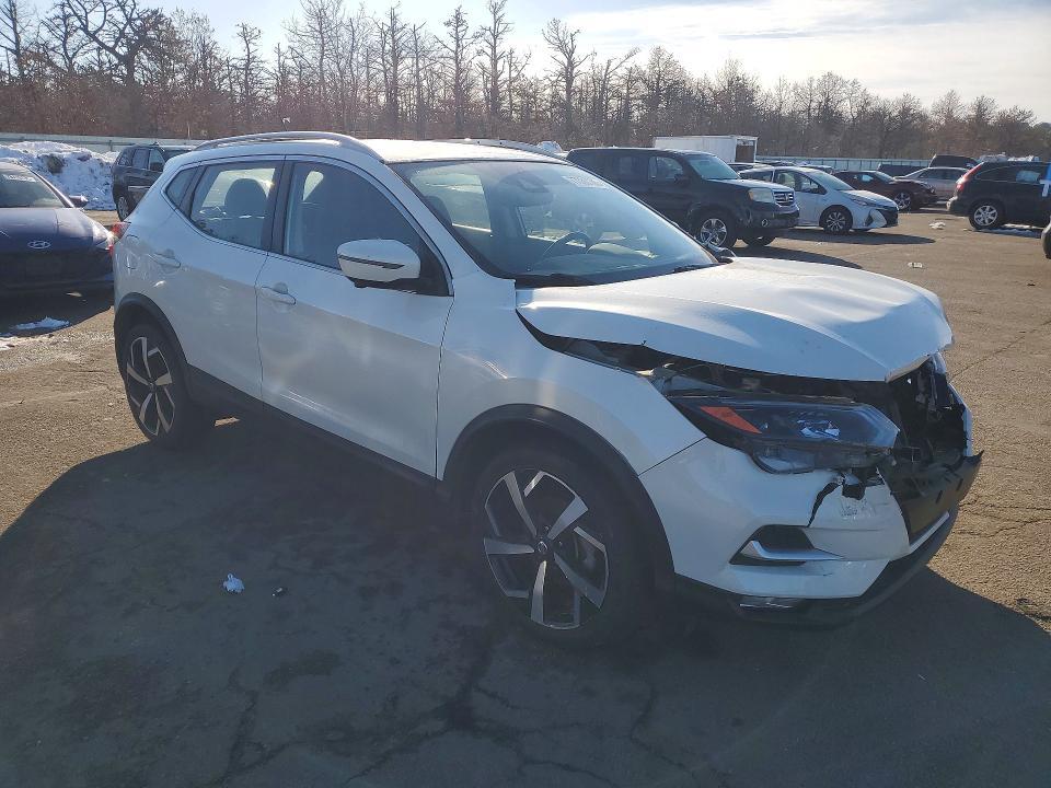 2022 Nissan Rogue Sport sl