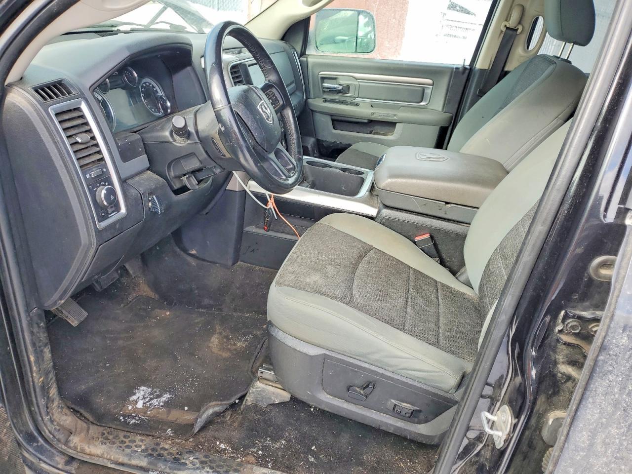 2017 Dodge Ram 1500 slt