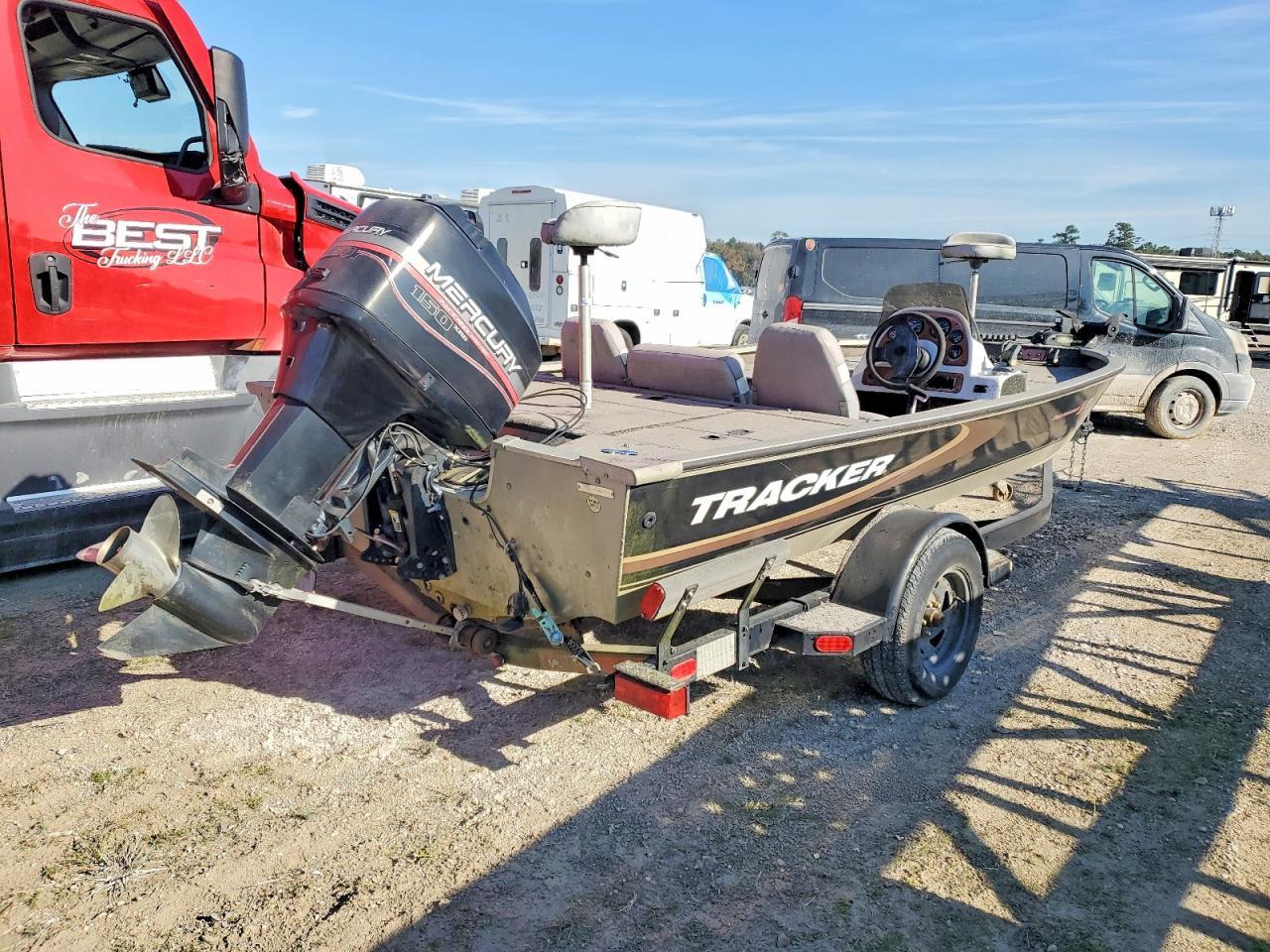 1999 Tracker Boat