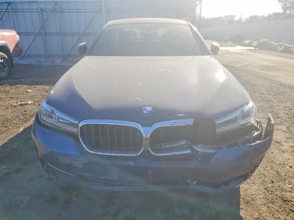 2021 BMW 530 xi
