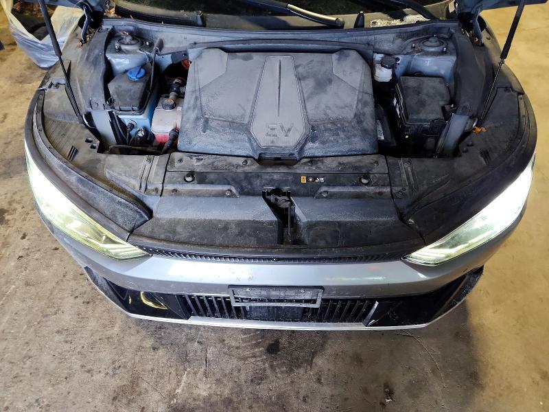 2022 KIA EV6 Light