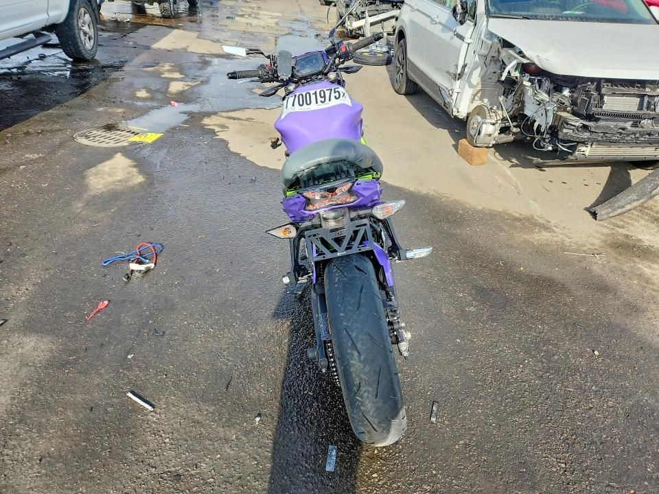 2022 Kawasaki Er650 l