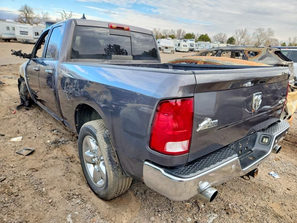2015 Dodge RAM 1500 SLT
