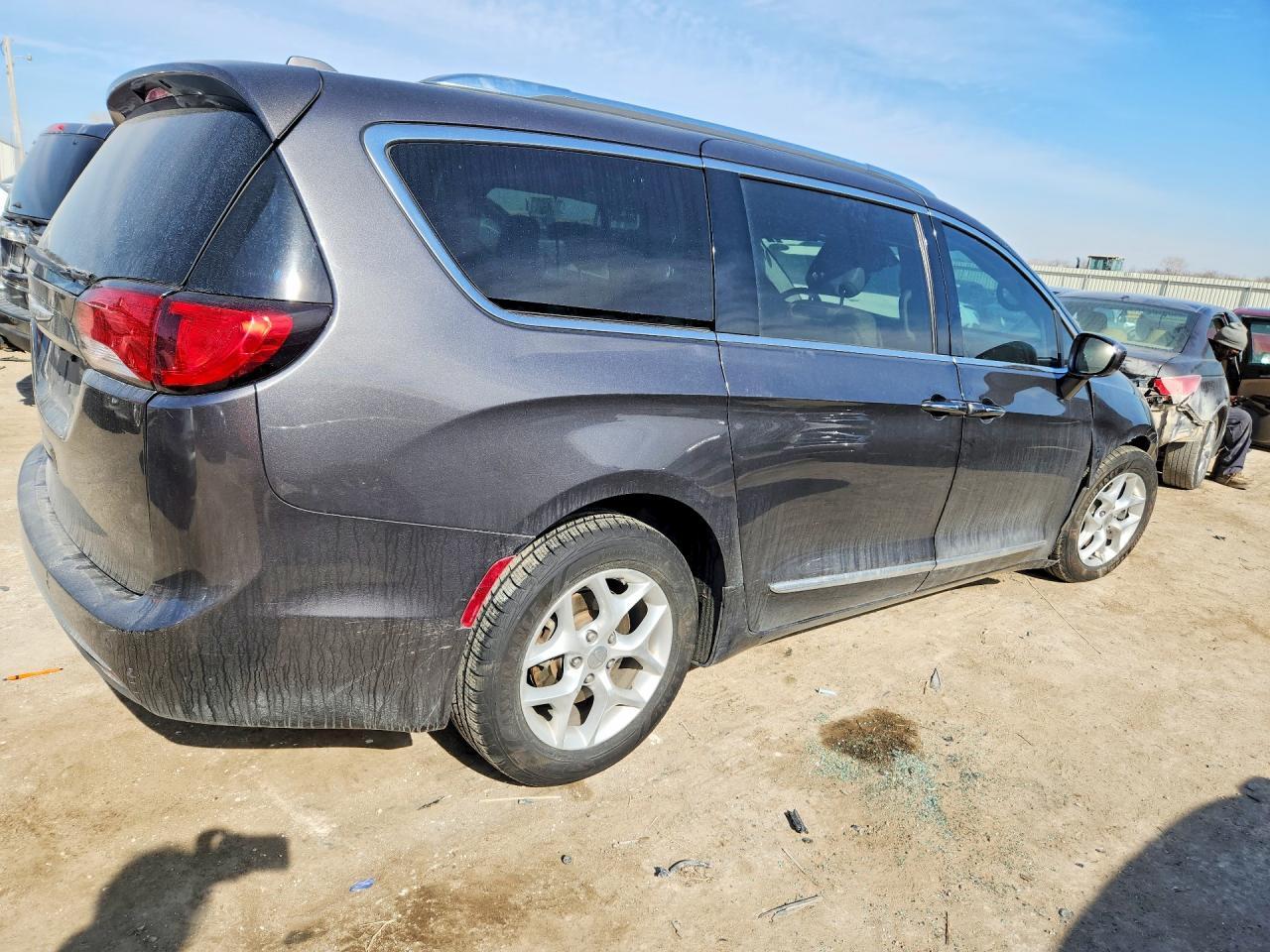 2017 Chrysler Pacifica Touring l Plus