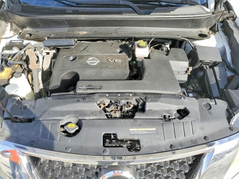 2013 Nissan Pathfinder s