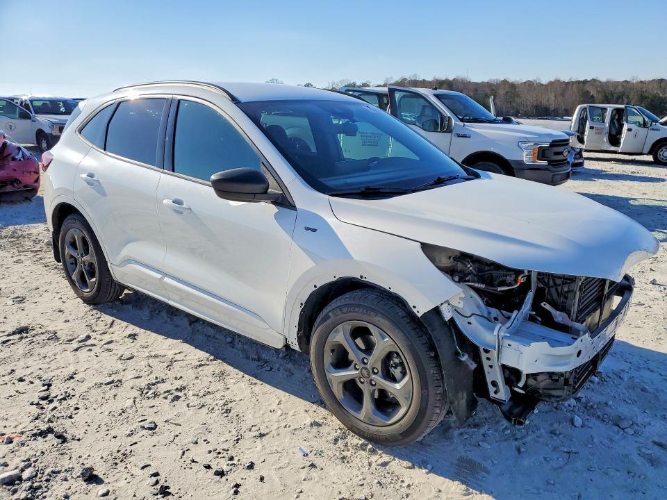 2024 Ford Escape st Line