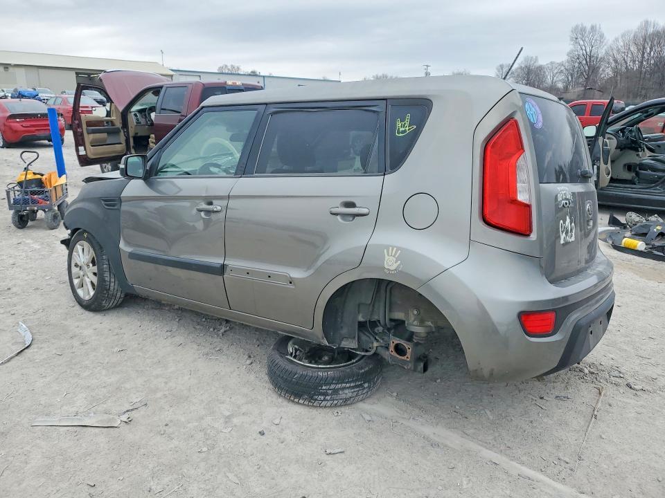2013 KIA Soul +