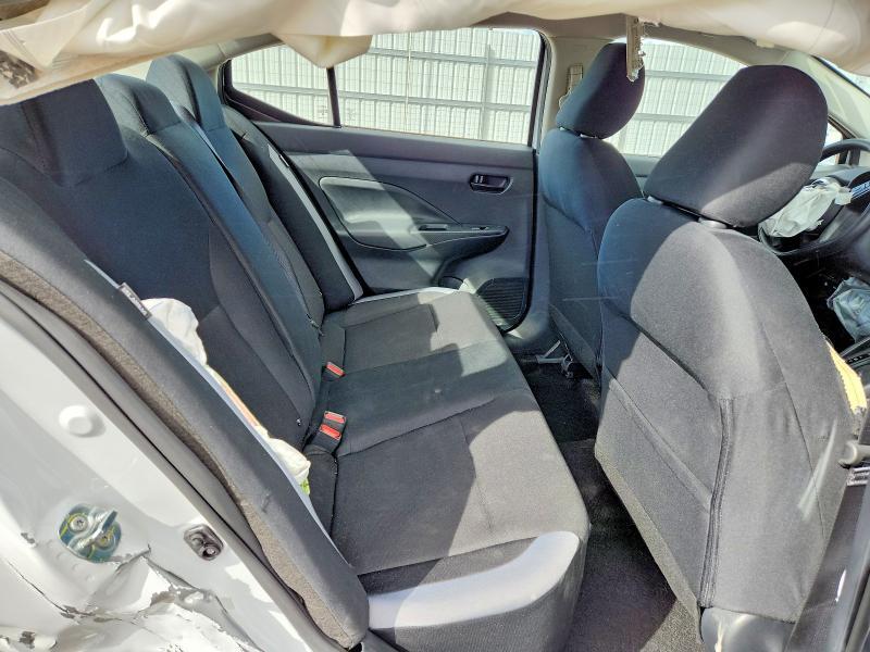 2025 Nissan Versa s