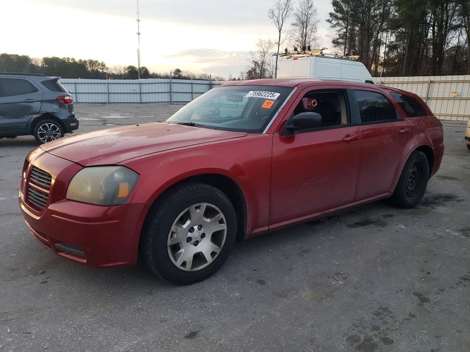 2005 Dodge Magnum se