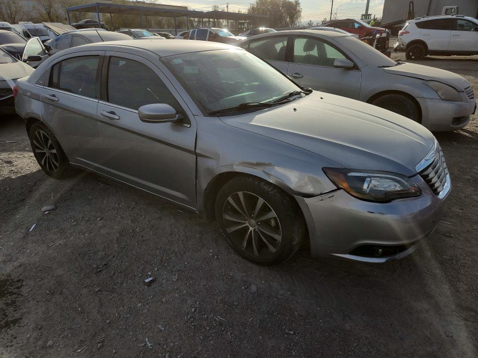 2013 Chrysler 200 Limited