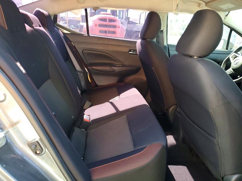 2021 Nissan Versa sr