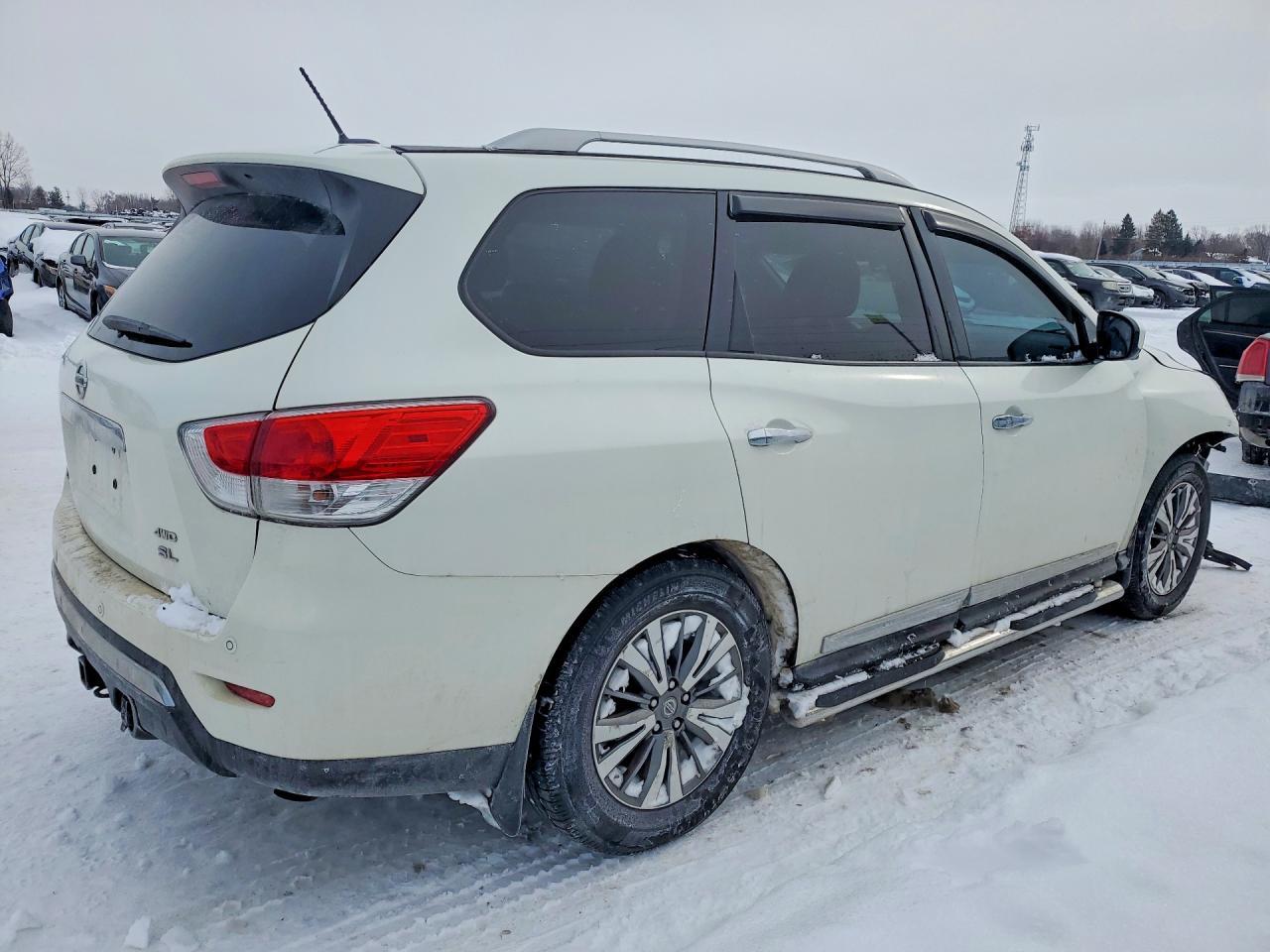 2015 Nissan Pathfinder s