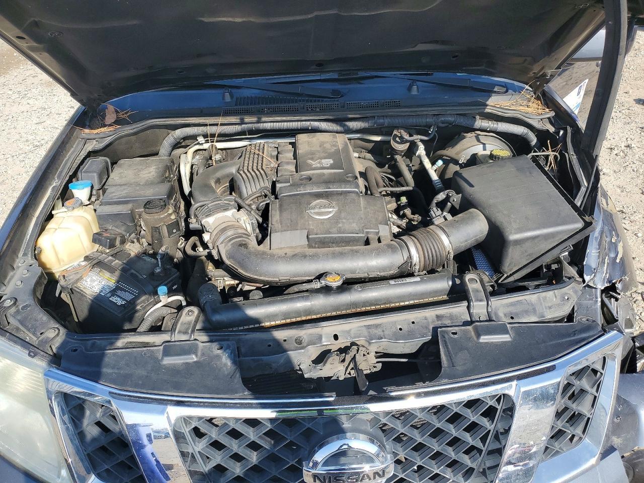 2012 Nissan Pathfinder s