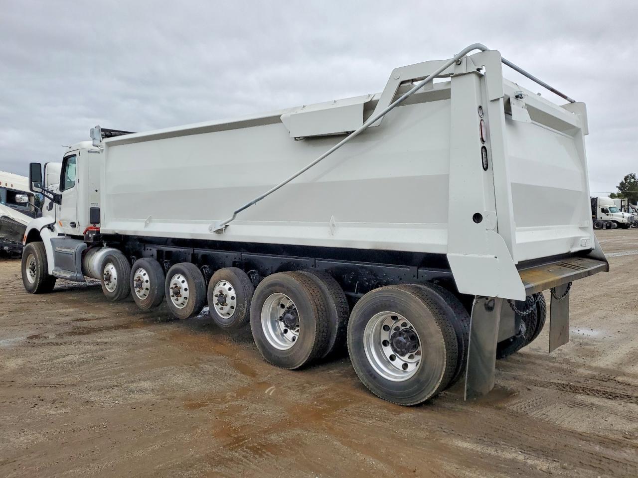 2016 Peterbilt 579 Dump Truck