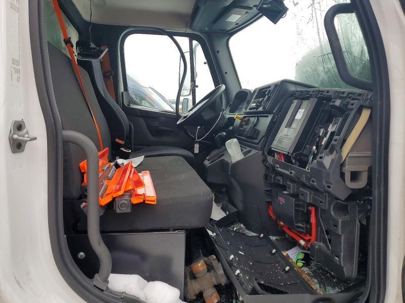 2025 Freightliner Business Class M2 Refrigerated BOX Truck