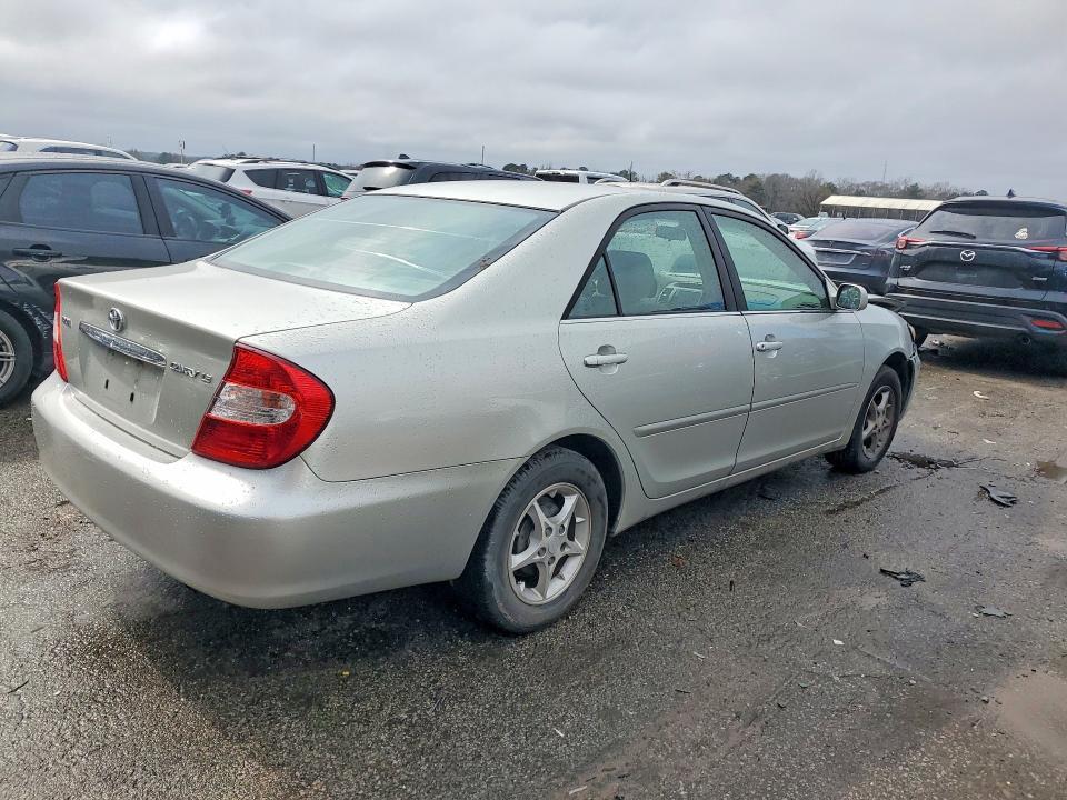 2002 Toyota Camry le
