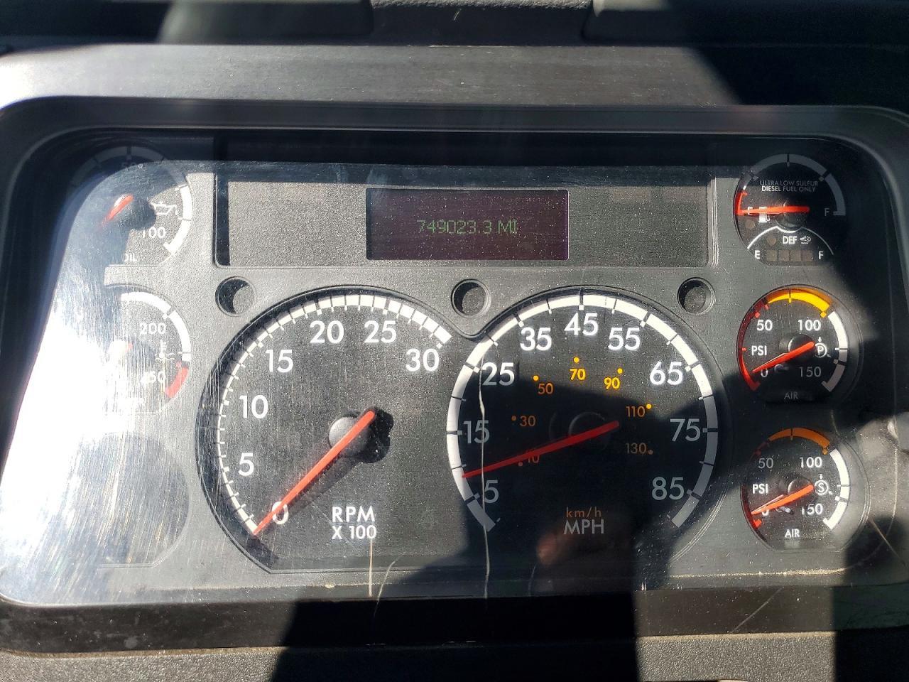 2016 Freightliner Cascadia 125 Semi Truck