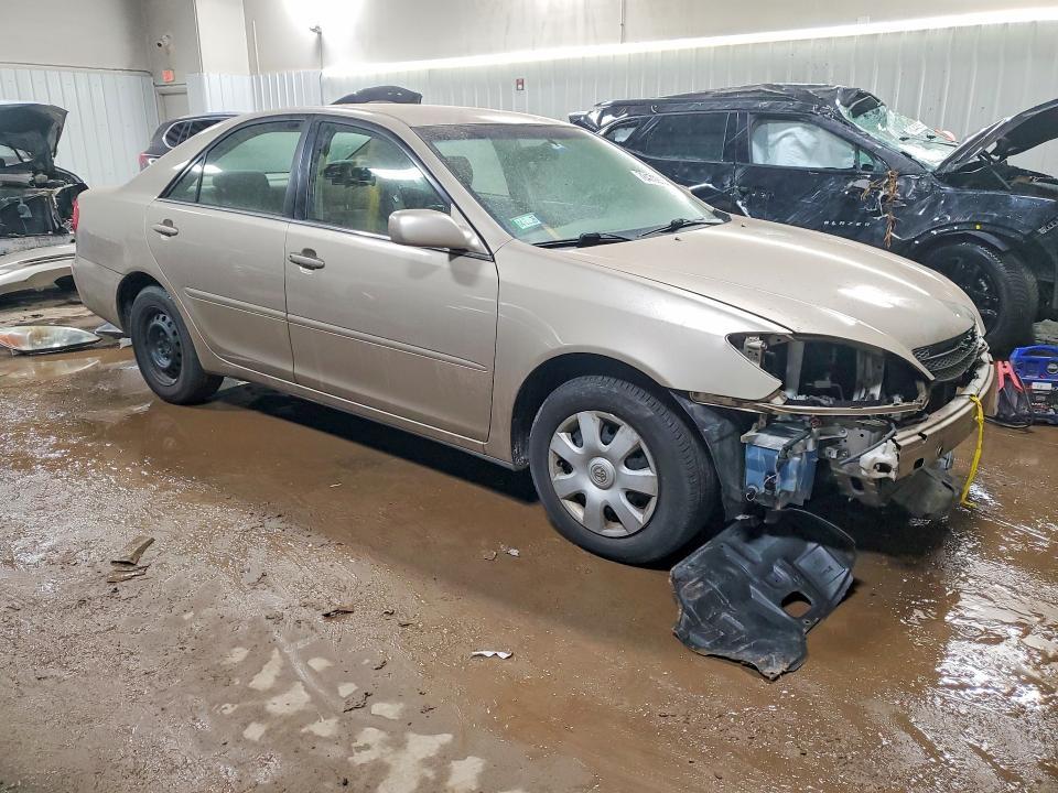 2004 Toyota Camry le