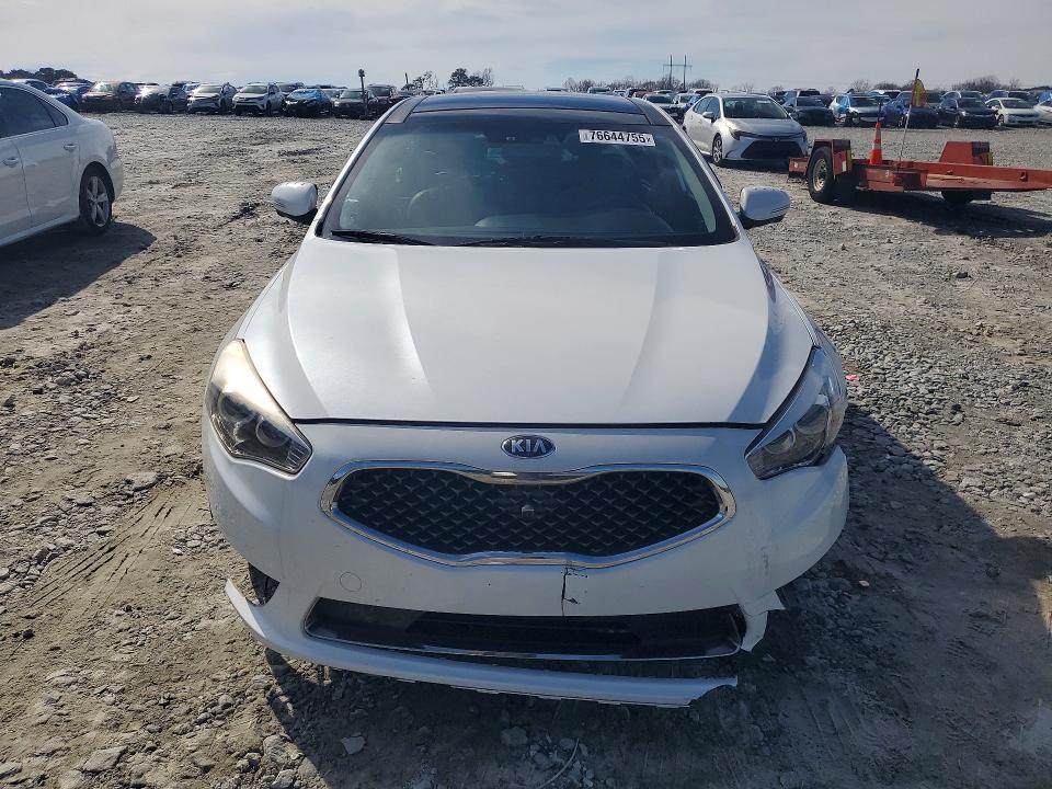 2015 KIA Cadenza Premium