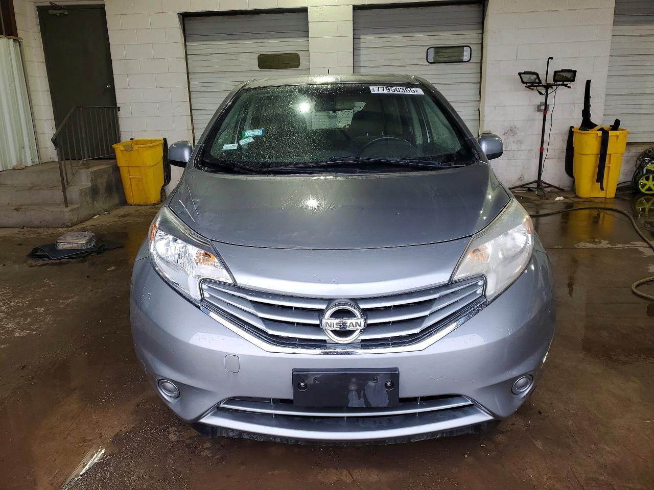 2014 Niss Versa Note sv