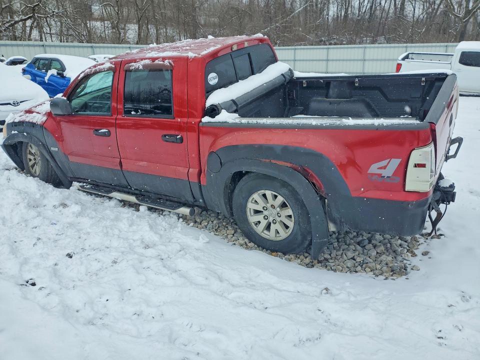 2006 Mitsubishi Raider Durocross